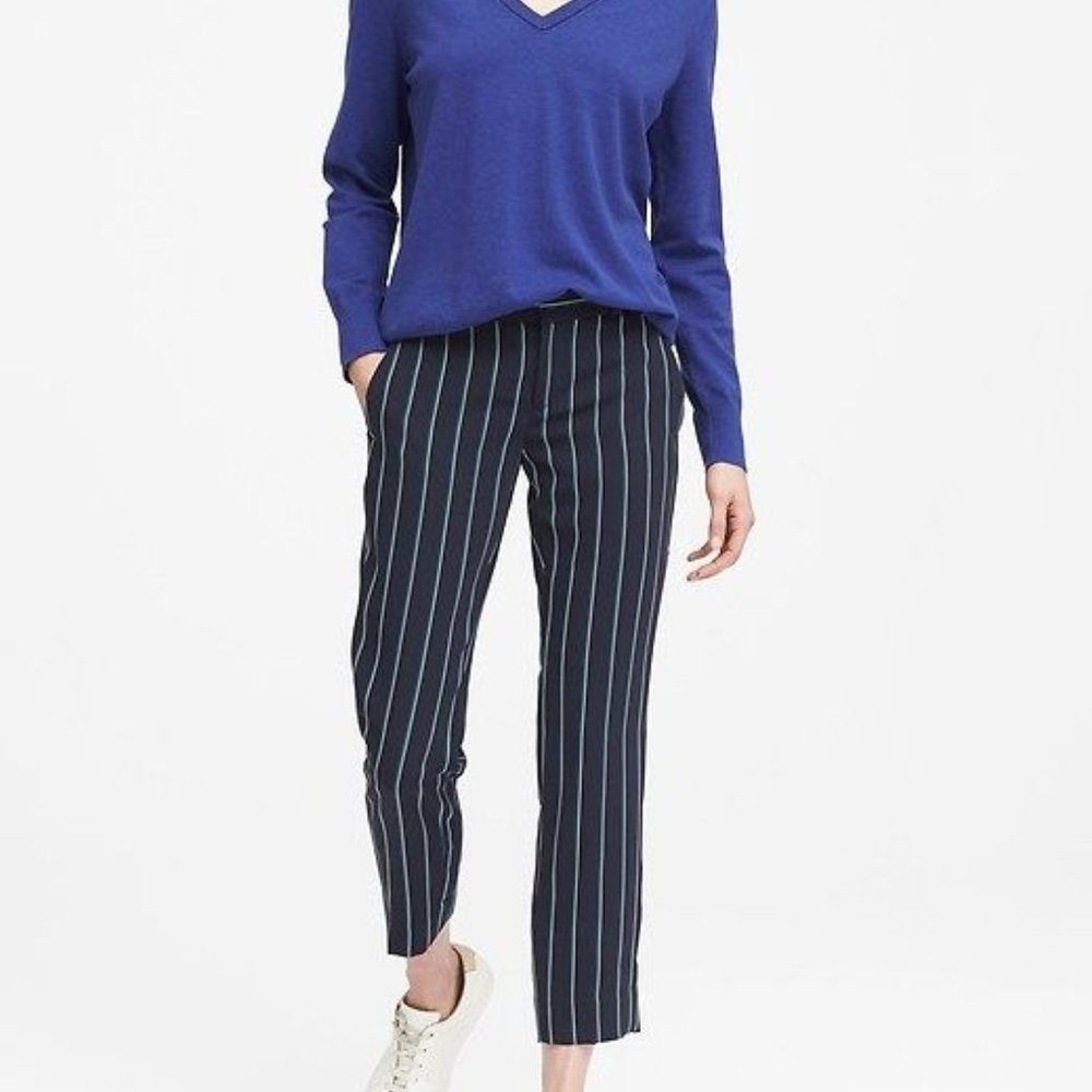 Stretch Cotton Vneck Sweater